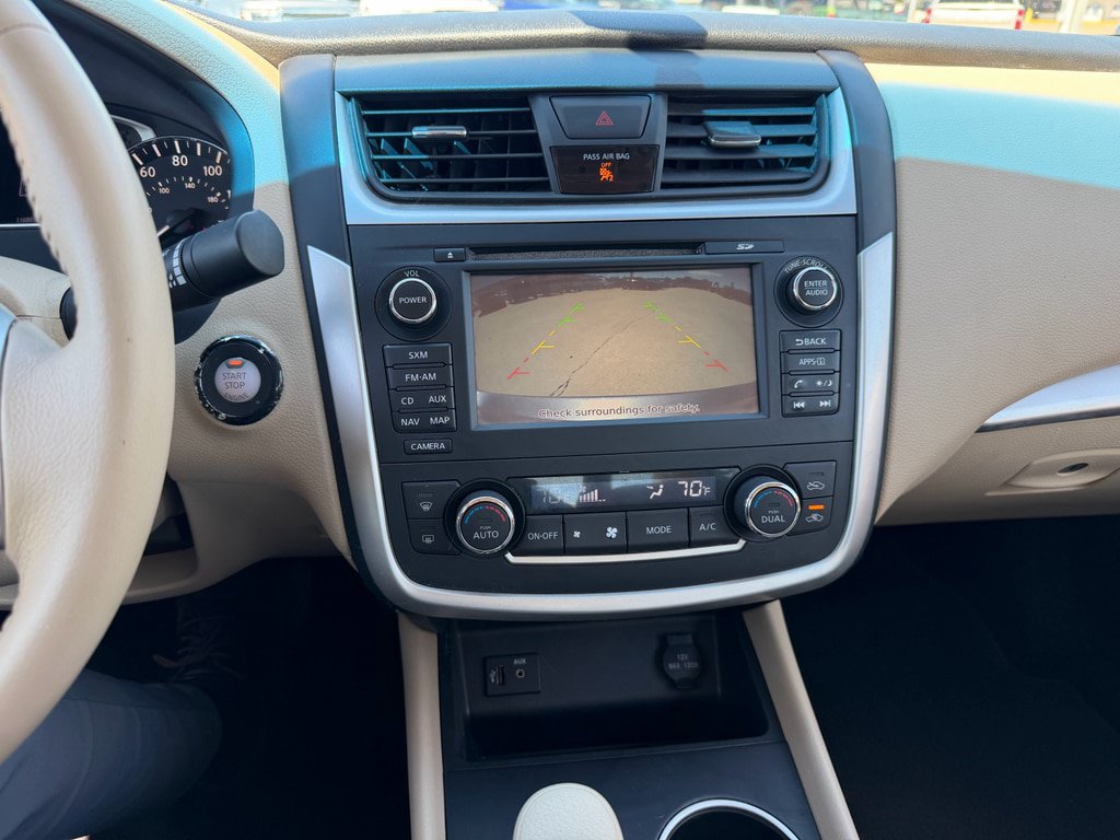 Used 2016 Nissan Altima 2.5 SV w/ Convenience Package FWD image 10