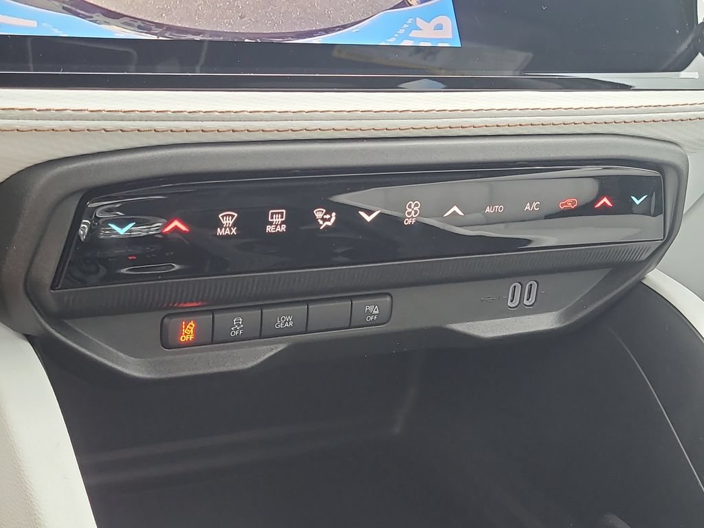 New 2026 Jeep Cherokee Limited AWD/4WD image 28