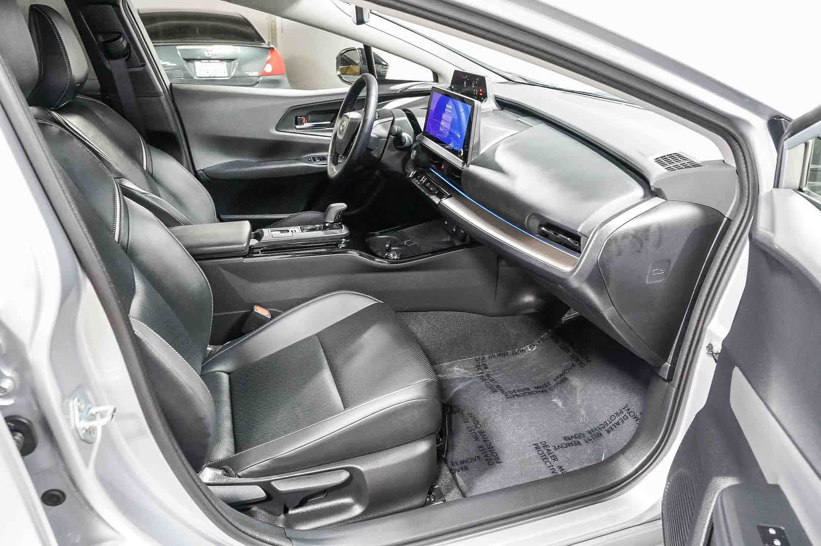 Certified 2026 Toyota Prius XLE FWD image 18