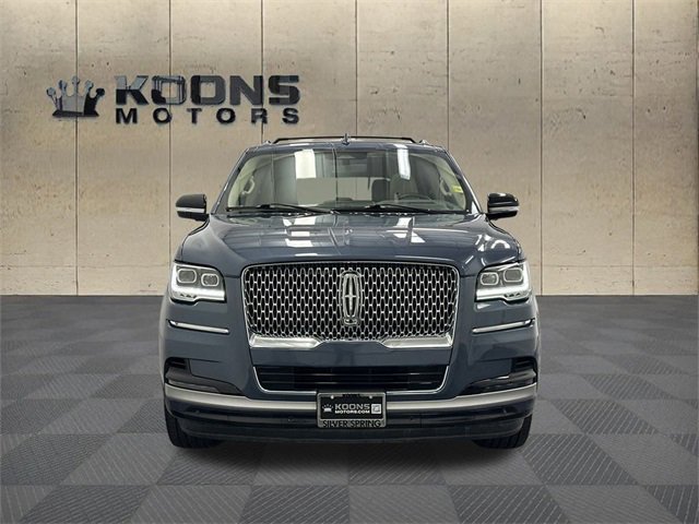 Used 2022 Lincoln Navigator Reserve image 3