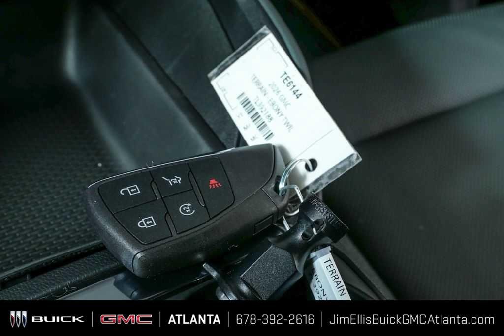 New 2026 GMC Terrain AT4 w/ Convenience Package III AWD/4WD image 3