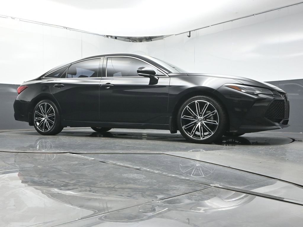 Used 2019 Toyota Avalon Touring w/ Advanced Safety Package image 29