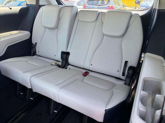 New 2026 Kia Carnival SX Prestige FWD image 21