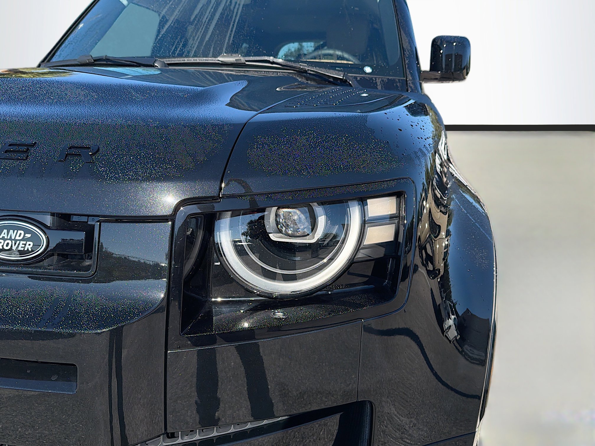 New 2026 Land Rover Defender 110 X-Dynamic SE image 9