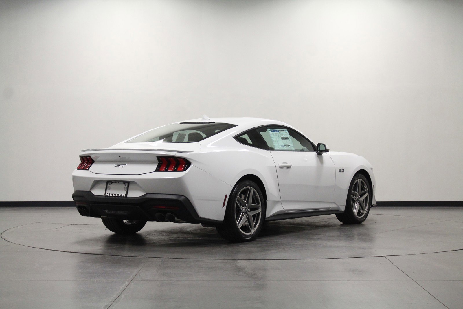 Used 2024 Ford Mustang GT Premium image 4