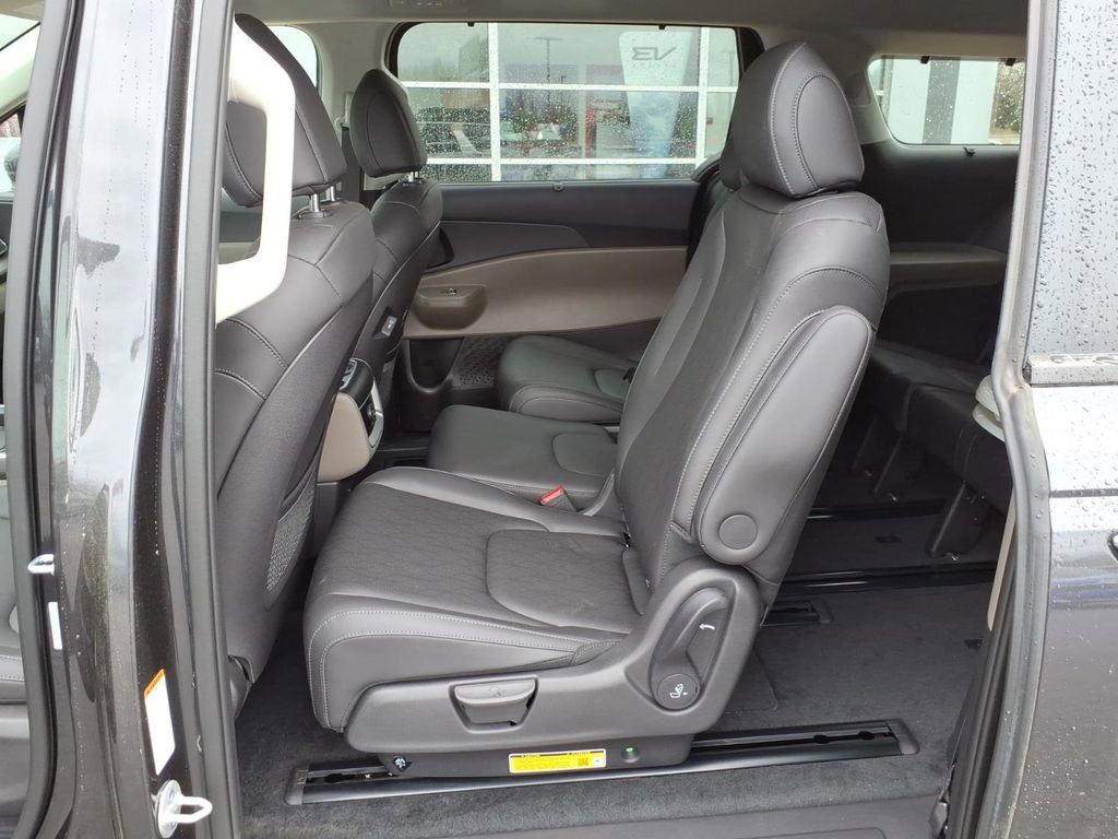 New 2026 Kia Carnival EX image 10