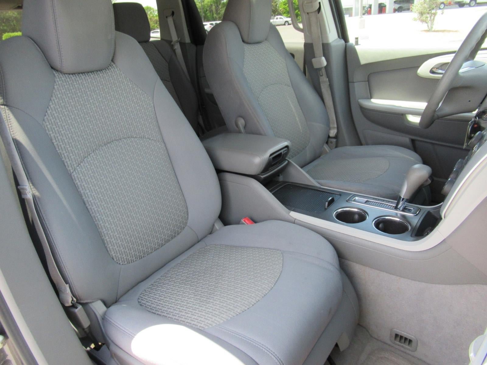 Used 2012 Chevrolet Traverse LS FWD image 9