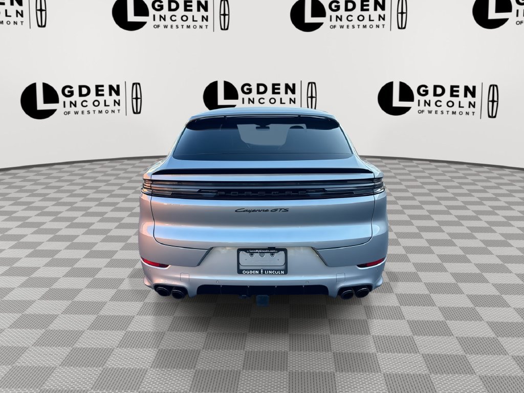 Used 2025 Porsche Cayenne GTS AWD/4WD image 7