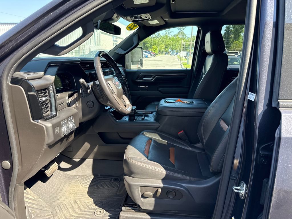 Used 2022 GMC Sierra 1500 AT4 w/ Sierra Safety Plus Package AWD/4WD image 11