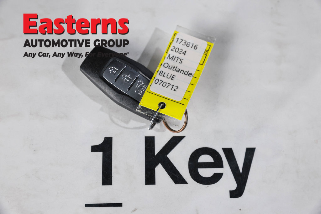Used 2024 Mitsubishi Outlander SE AWD/4WD image 25