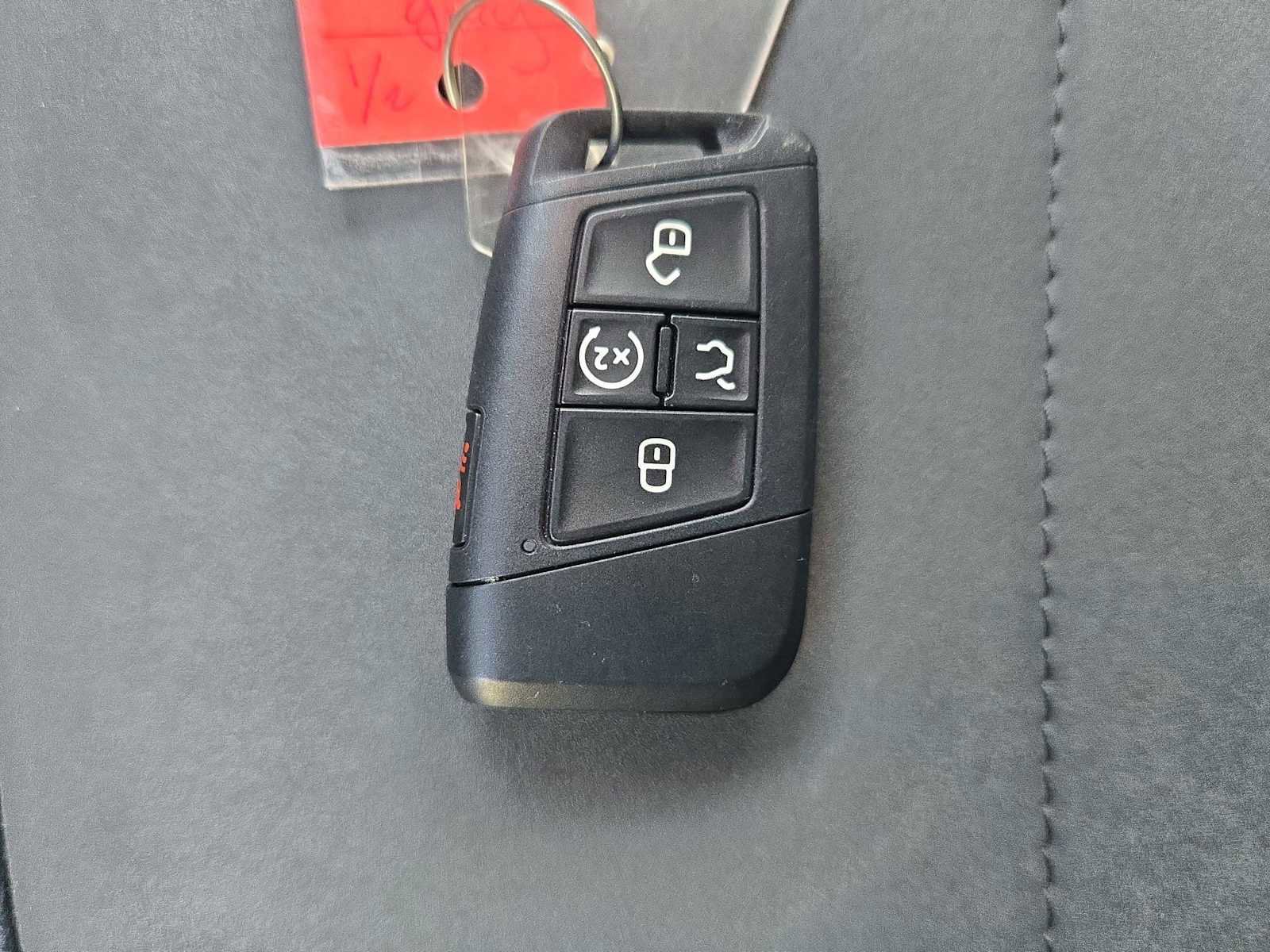 Used 2023 Volkswagen Taos SE image 40