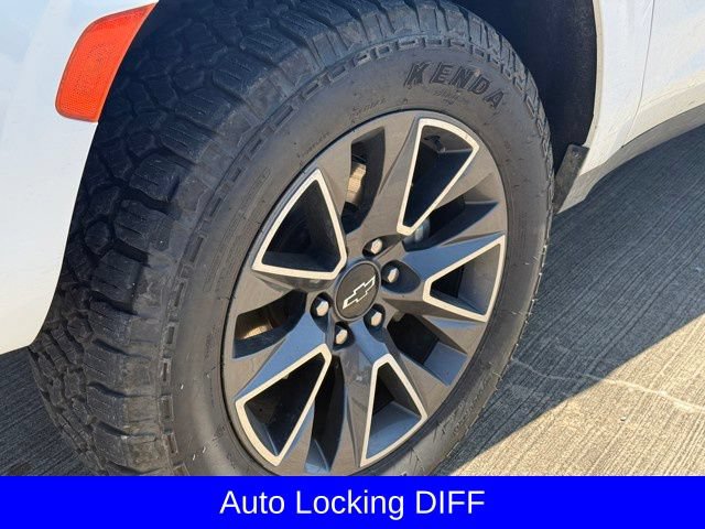 Used 2023 Chevrolet Tahoe Z71 w/ Z71 Off-Road Package AWD/4WD image 6