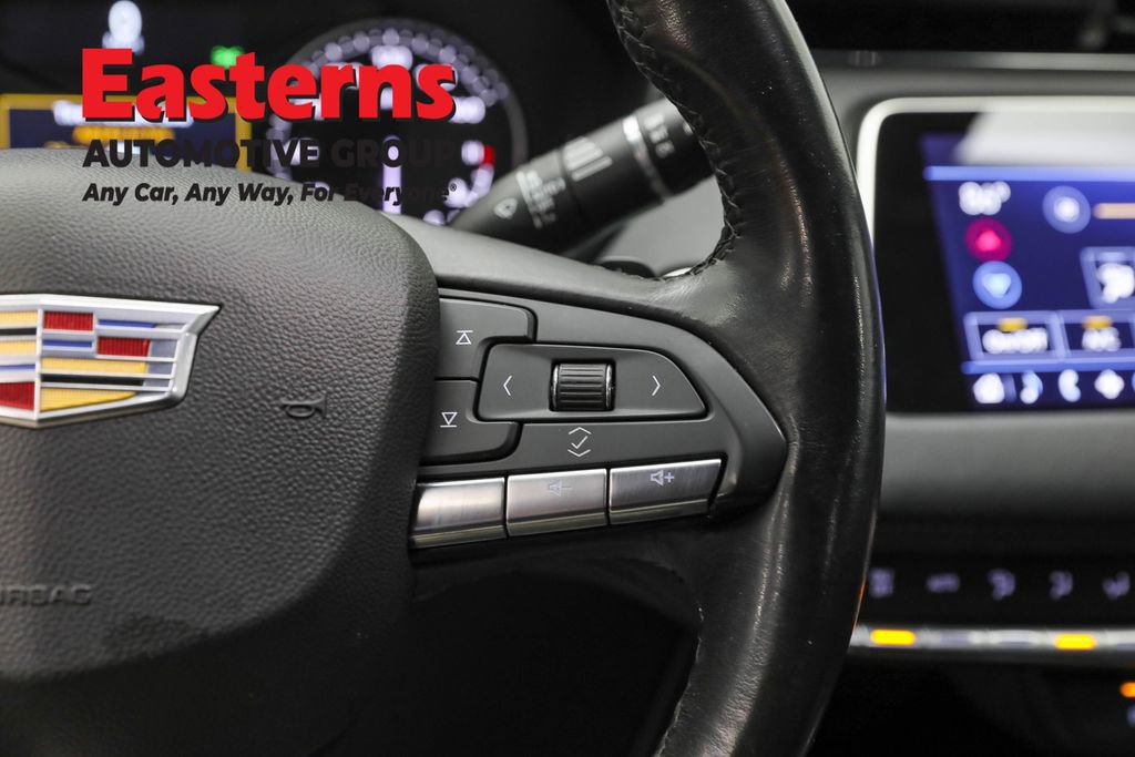 Used 2023 Cadillac XT4 Premium Luxury image 16