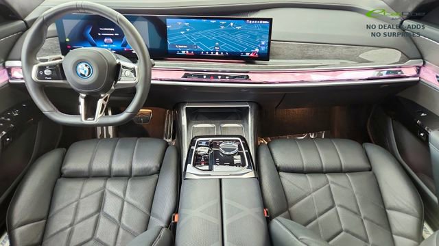 Used 2024 BMW i7 M70 w/ Executive Package image 20