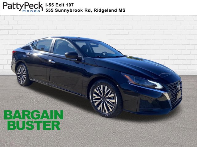 Used 2024 Nissan Altima 2.5 SV