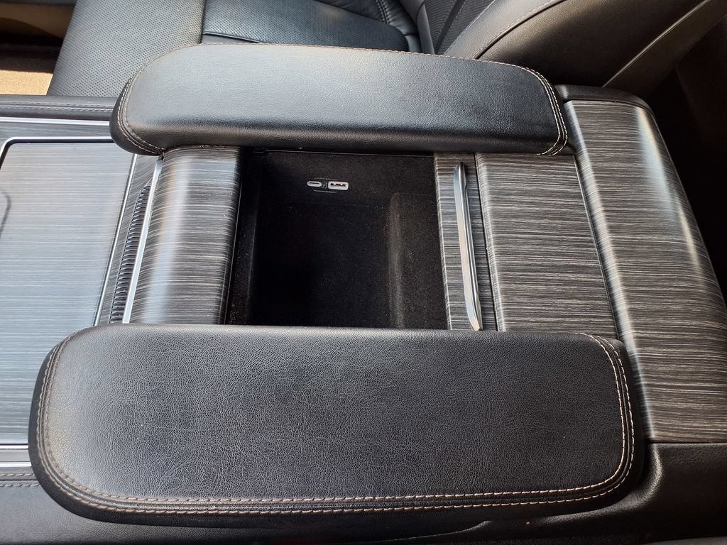 Used 2024 Jeep Wagoneer Series II w/ Flexible Seating Group RWD image 33