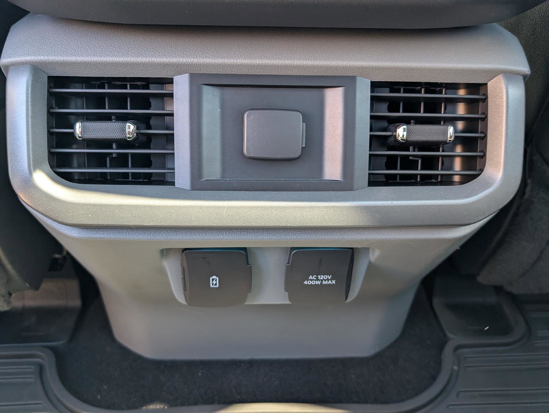 Used 2022 Ford F150 Lariat image 29