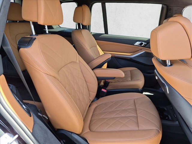 Certified 2024 BMW X7 xDrive40i w/ M Sport Package AWD/4WD image 21