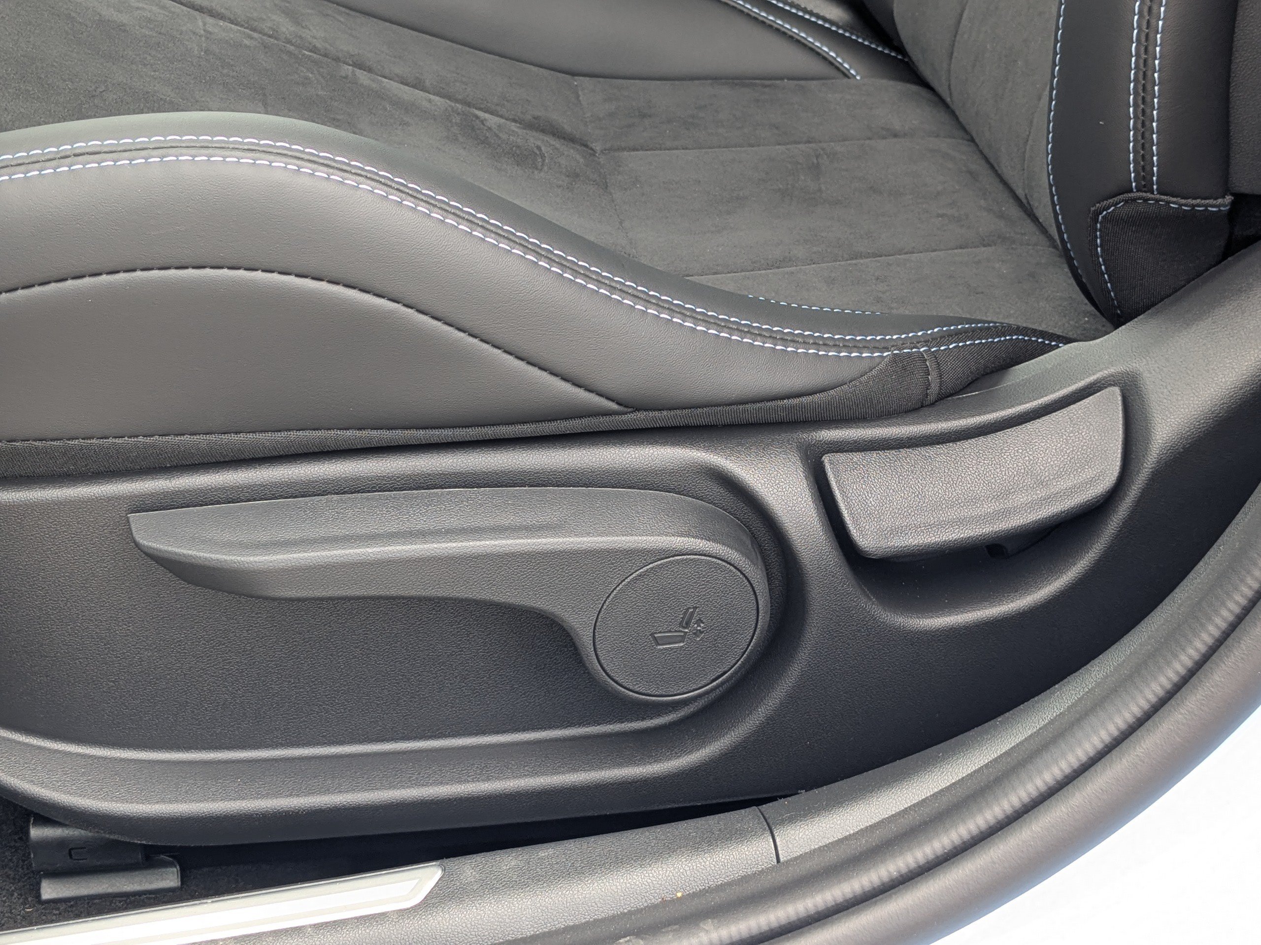 Used 2026 Hyundai Elantra N FWD image 21