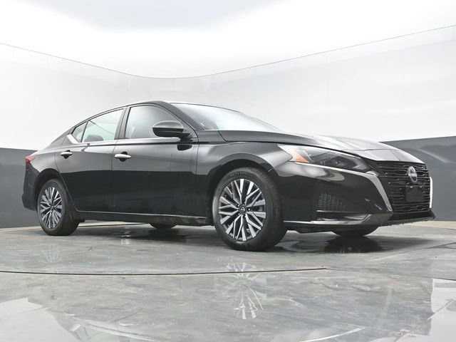 Used 2025 Nissan Altima 2.5 SV image 40
