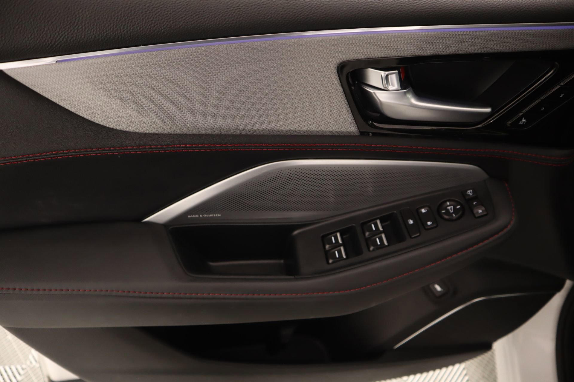 Used 2025 Acura MDX A-Spec image 16