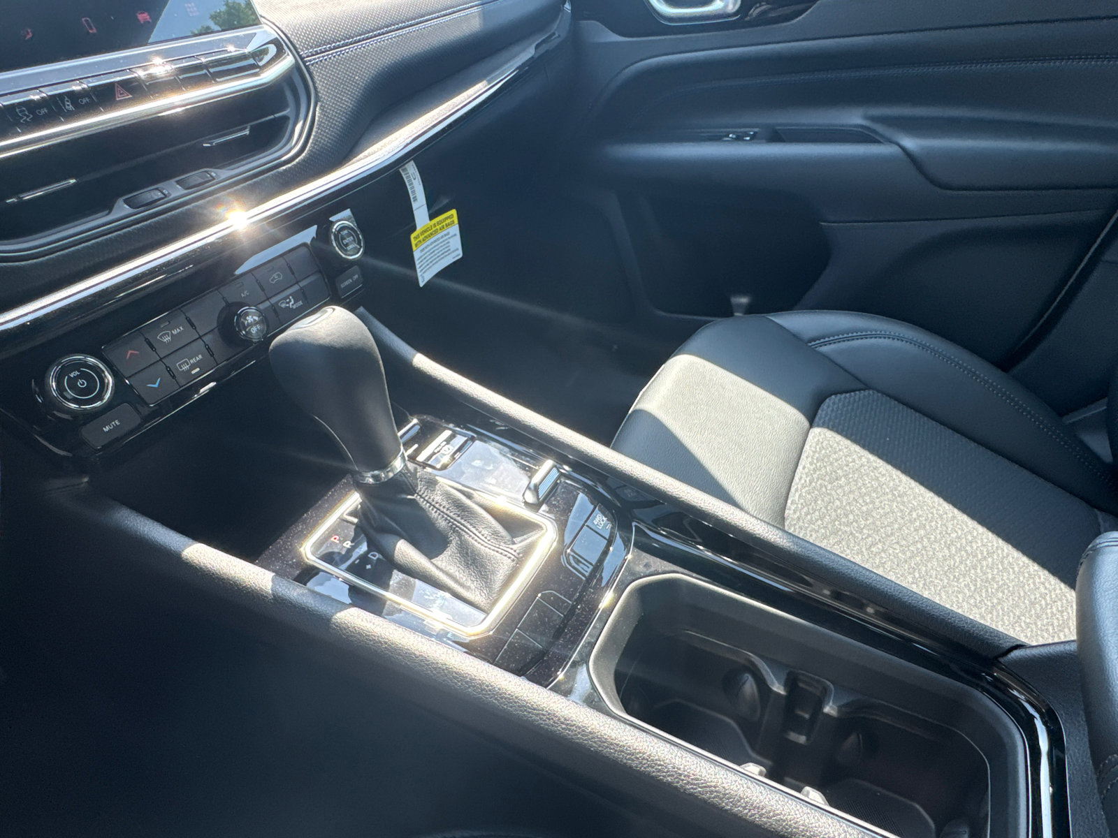 New 2026 Jeep Compass Latitude AWD/4WD image 28