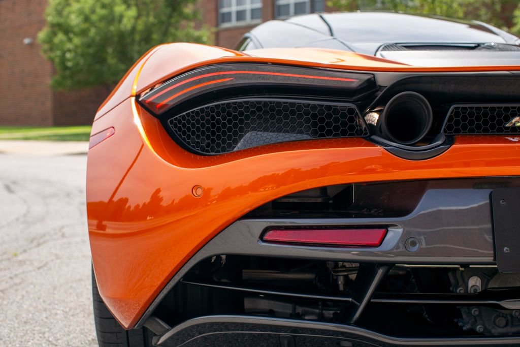Used 2018 McLaren 720S Performance RWD image 34
