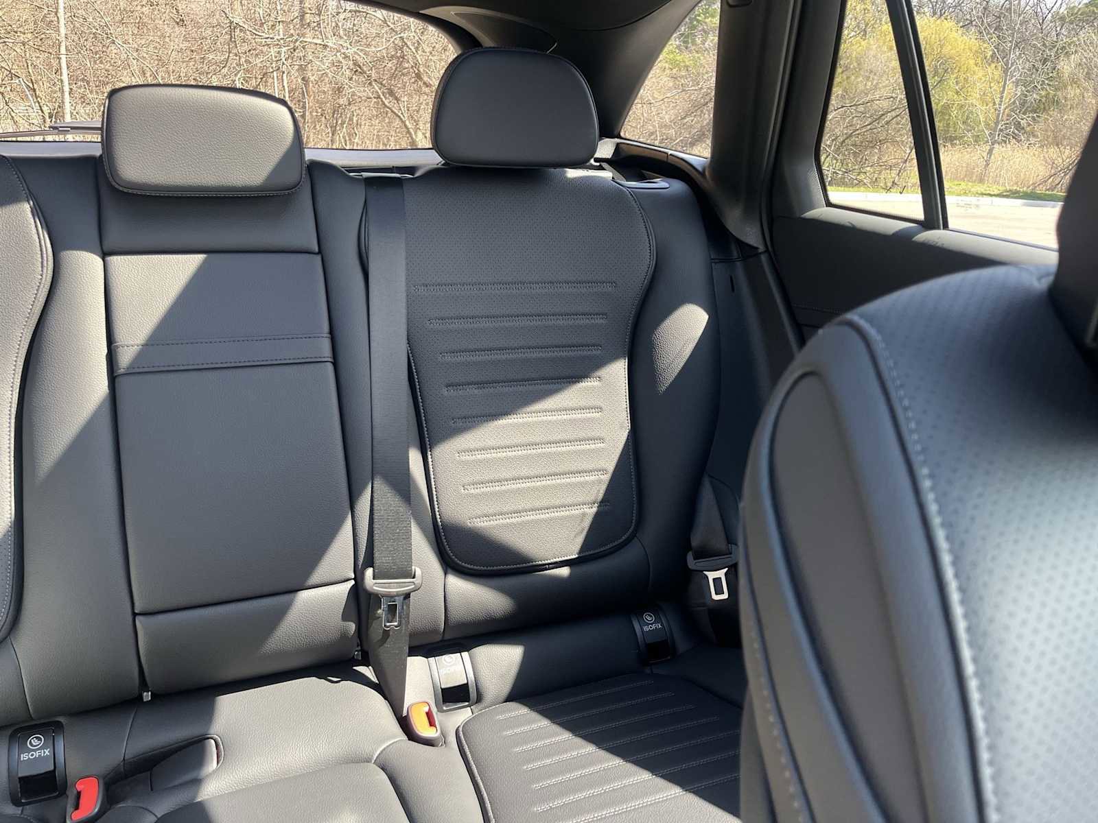 Used 2025 Mercedes-Benz GLC 300 4MATIC image 33