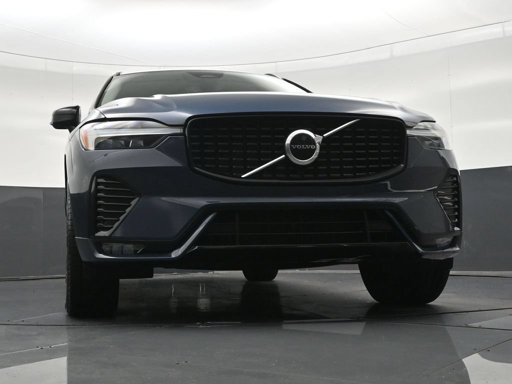 Certified 2024 Volvo XC60 B5 Core AWD/4WD image 32