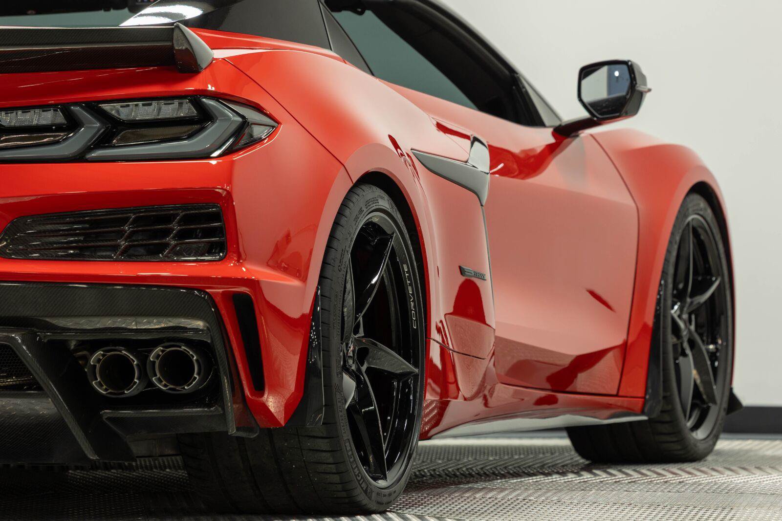 Used 2024 Chevrolet Corvette E-Ray AWD/4WD image 32