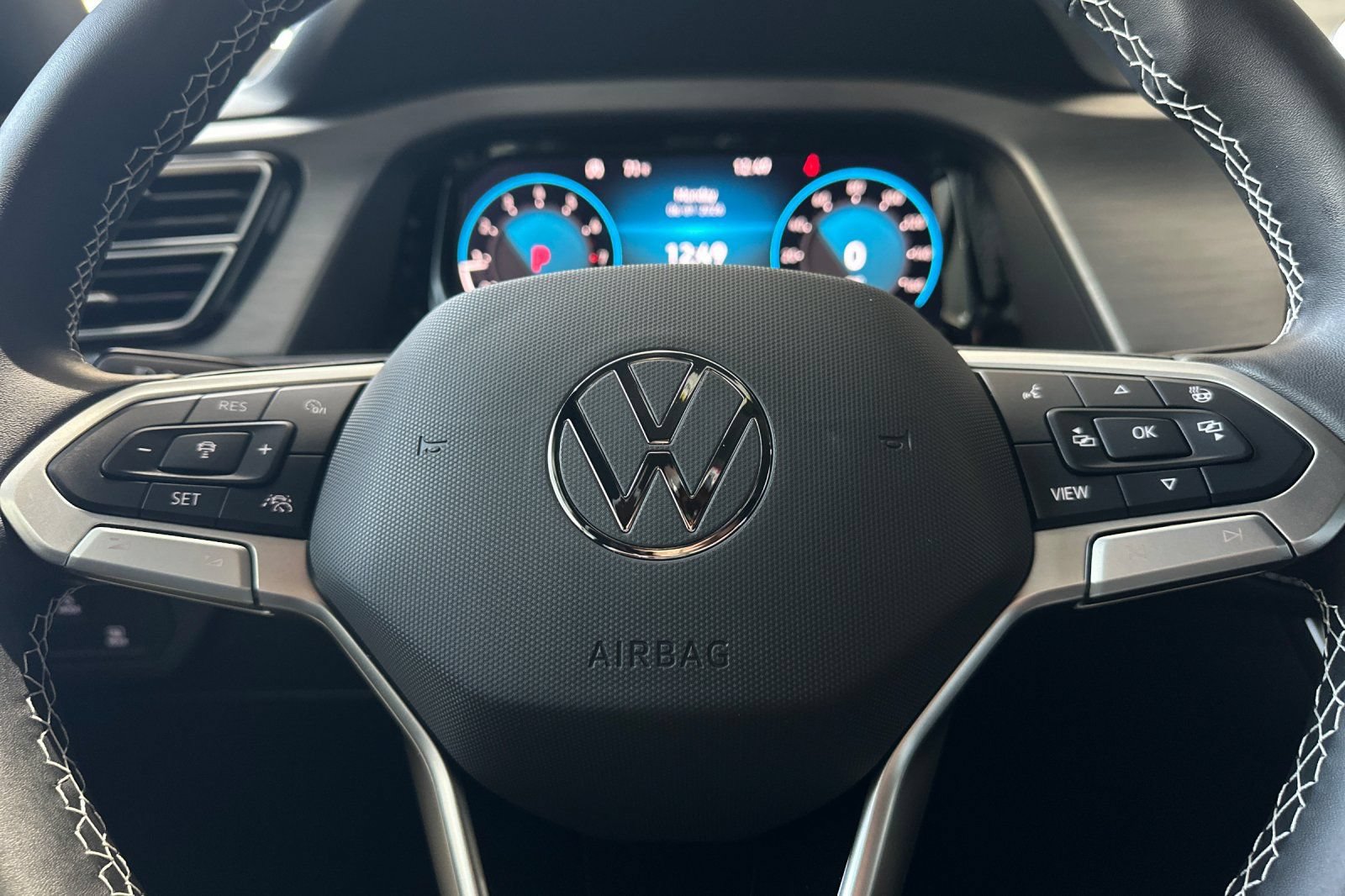 New 2026 Volkswagen Atlas Cross Sport SE AWD/4WD image 21
