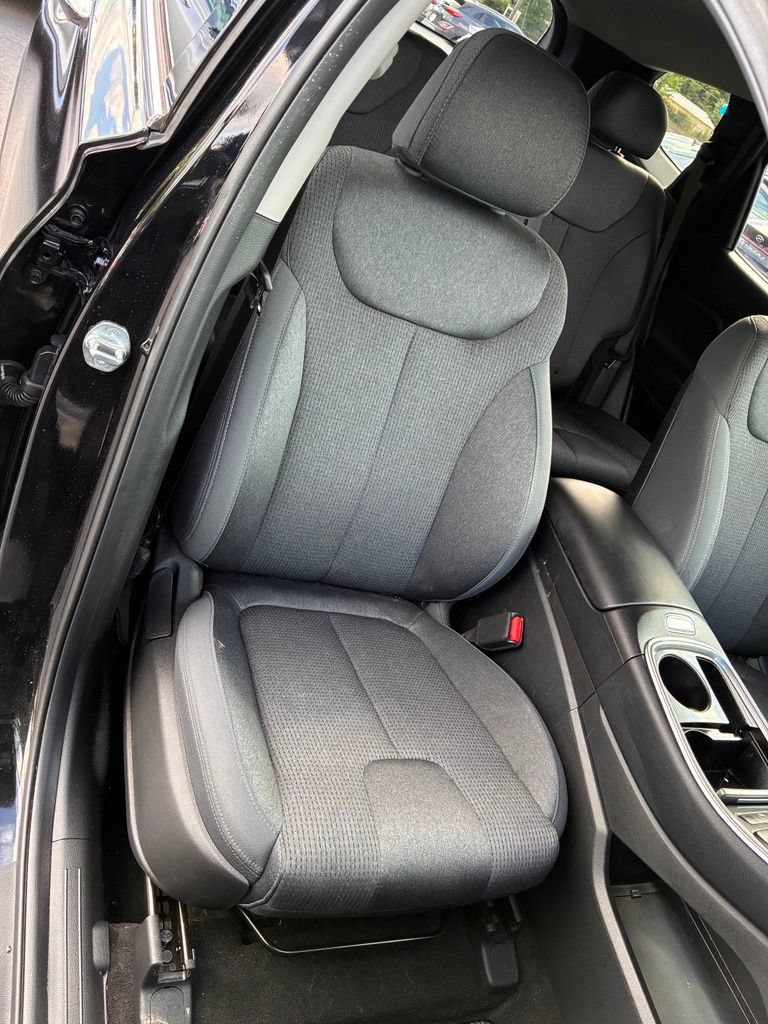 Used 2023 Hyundai Santa Fe SEL AWD/4WD image 18