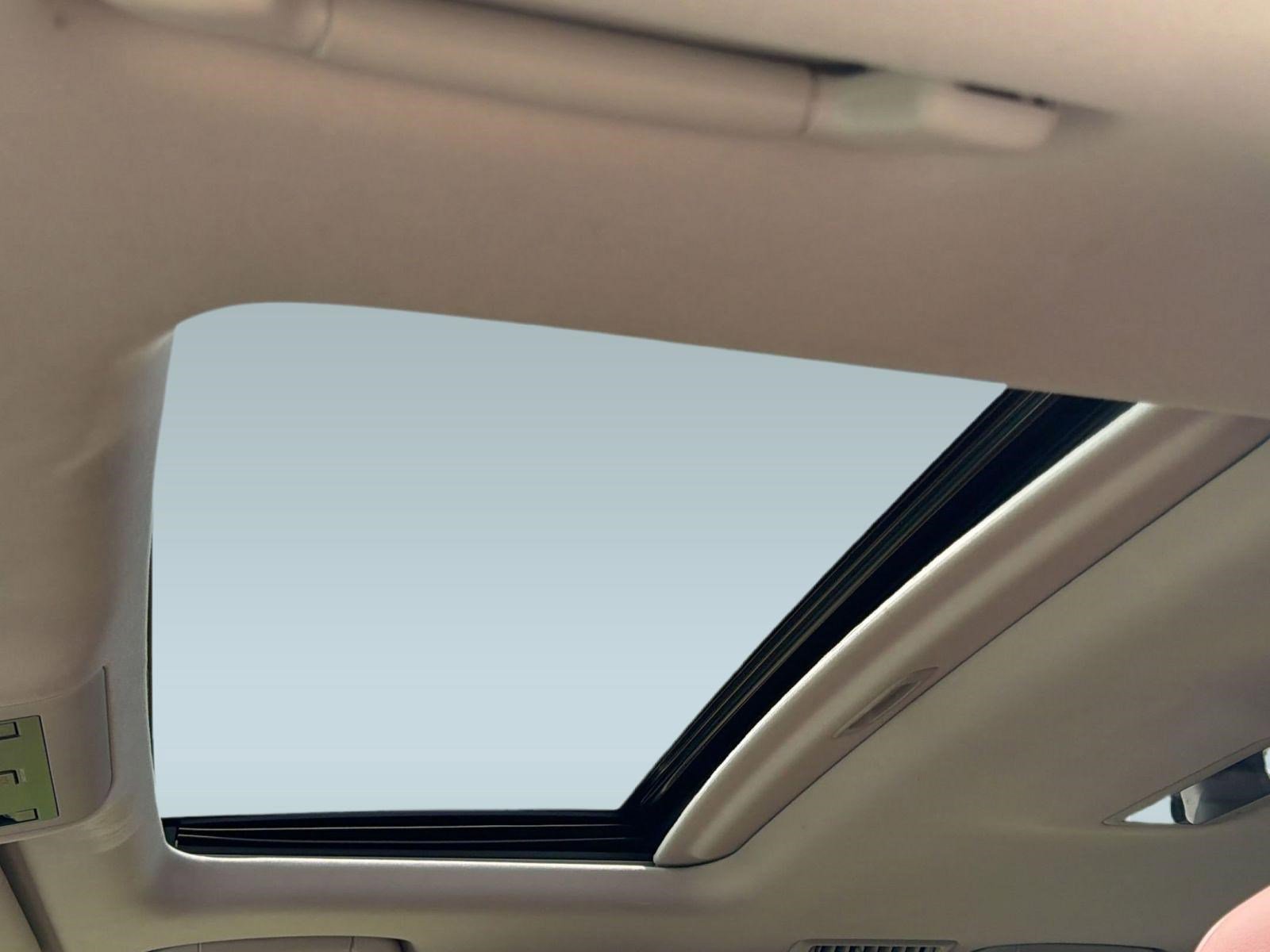 Used 2019 Lexus LX 570 4WD image 15