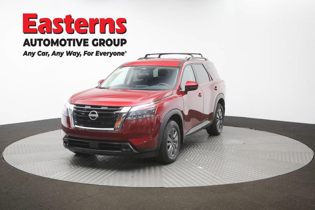 Used 2024 Nissan Pathfinder SV AWD/4WD image 56