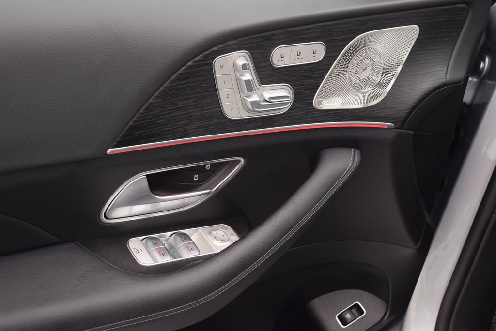 Used 2026 Mercedes-Benz GLS 450 4MATIC w/ AMG Line Exterior image 22