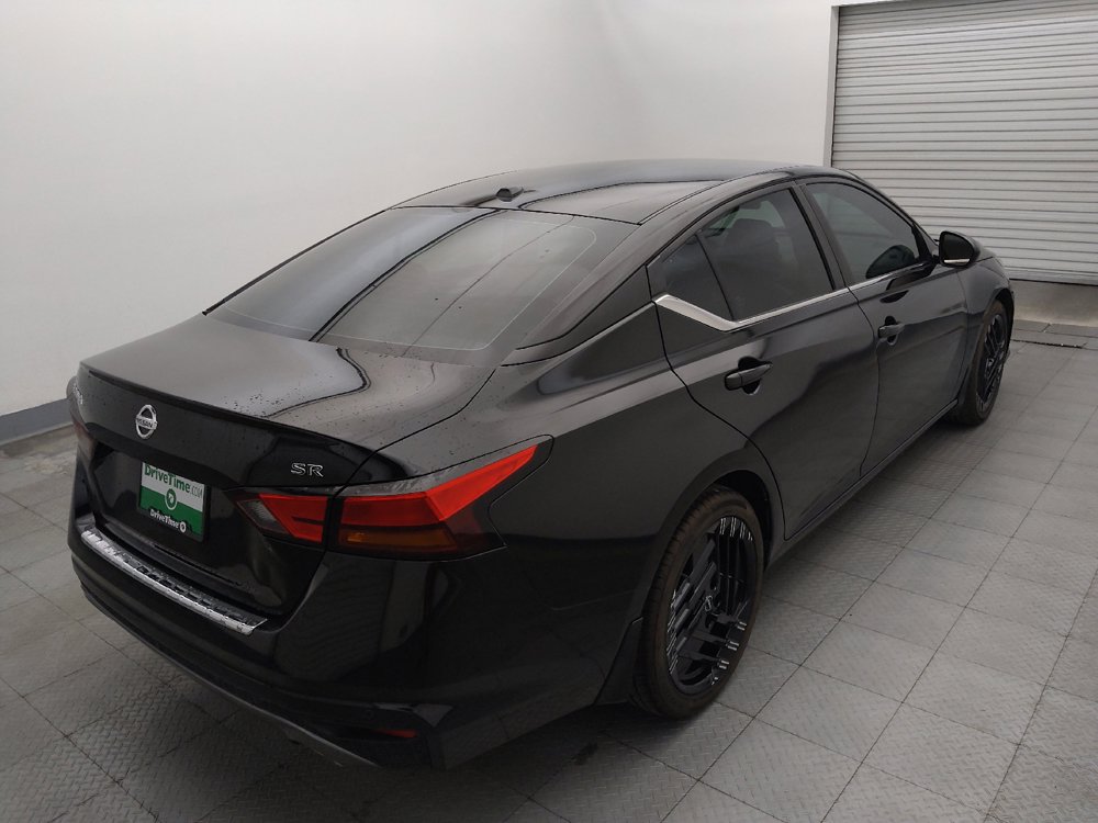 Used 2021 Nissan Altima 2.5 SR FWD image 9