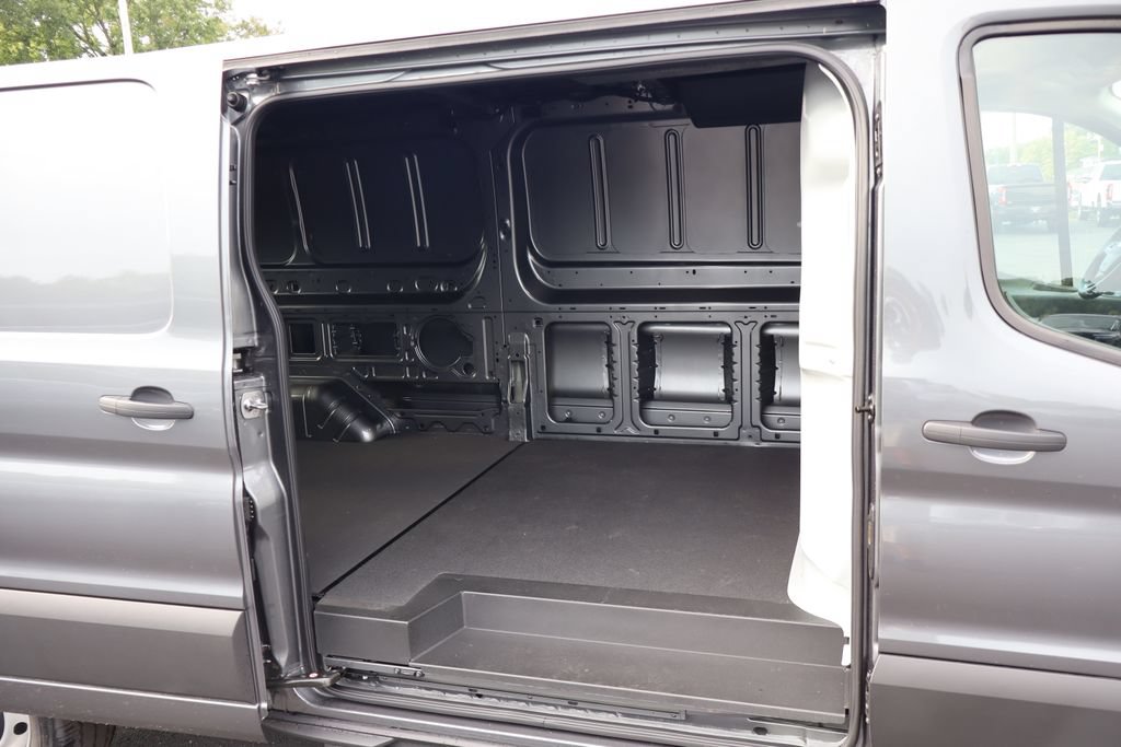 New 2026 Ford Transit 150 Low Roof RWD image 33