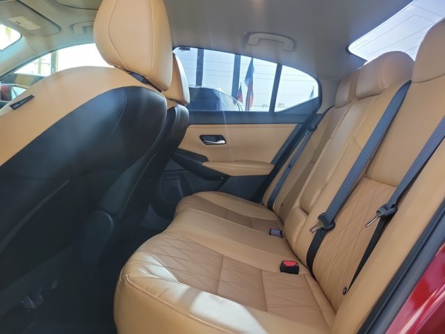 Used 2022 Nissan Sentra SV w/ SV Premium Package FWD image 16