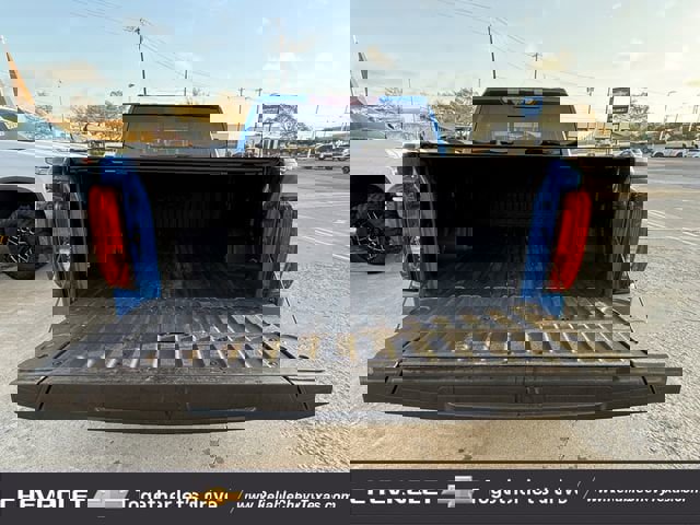 Certified 2023 GMC Sierra 1500 AT4X image 40