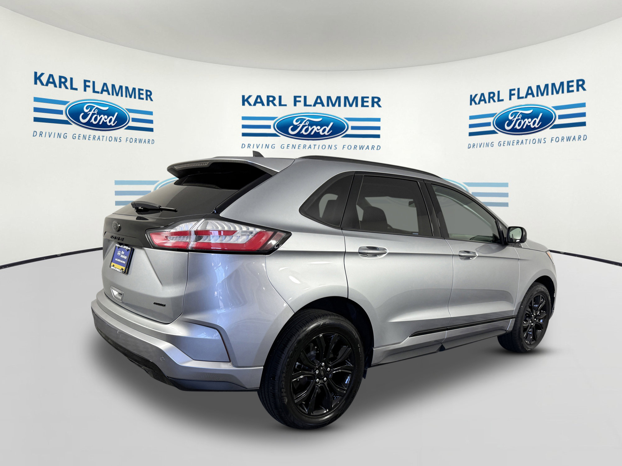 Used 2023 Ford Edge SE w/ Black Appearance Package AWD/4WD image 3