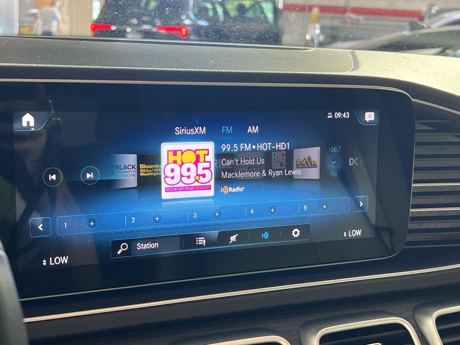 Used 2023 Mercedes-Benz GLE 350 4MATIC image 19