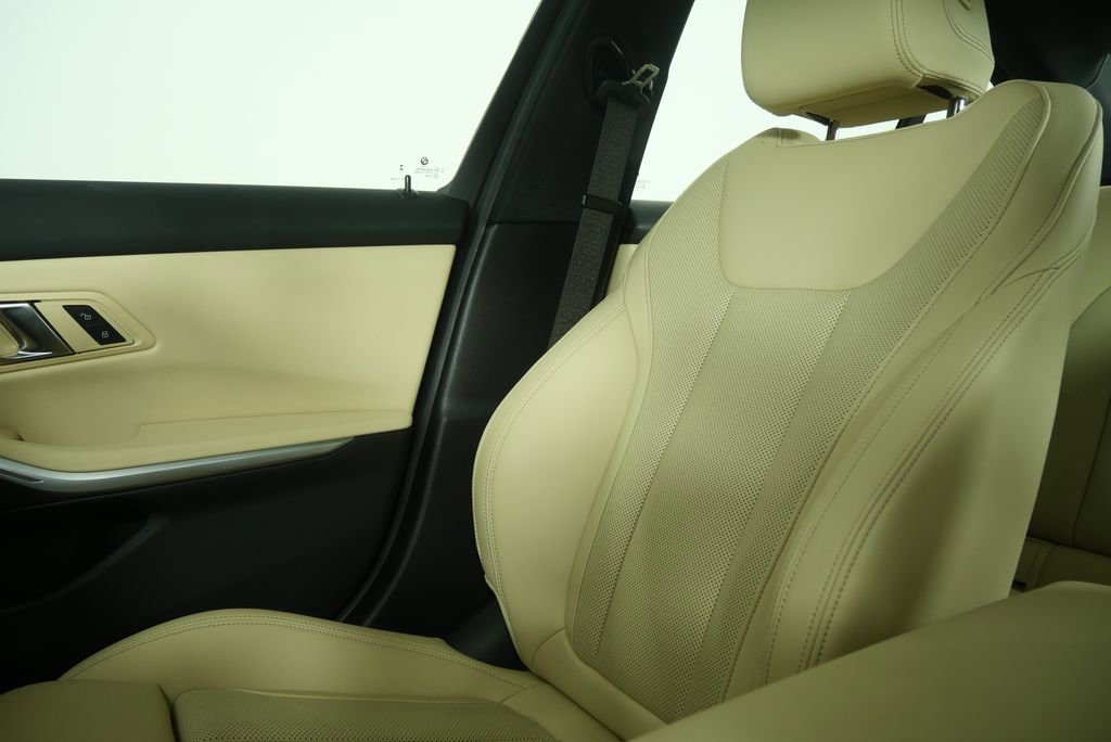 Certified 2024 BMW 330i Sedan image 24
