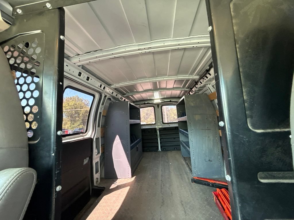 Used 2019 GMC Savana 2500 w/ Driver Convenience Package RWD image 9