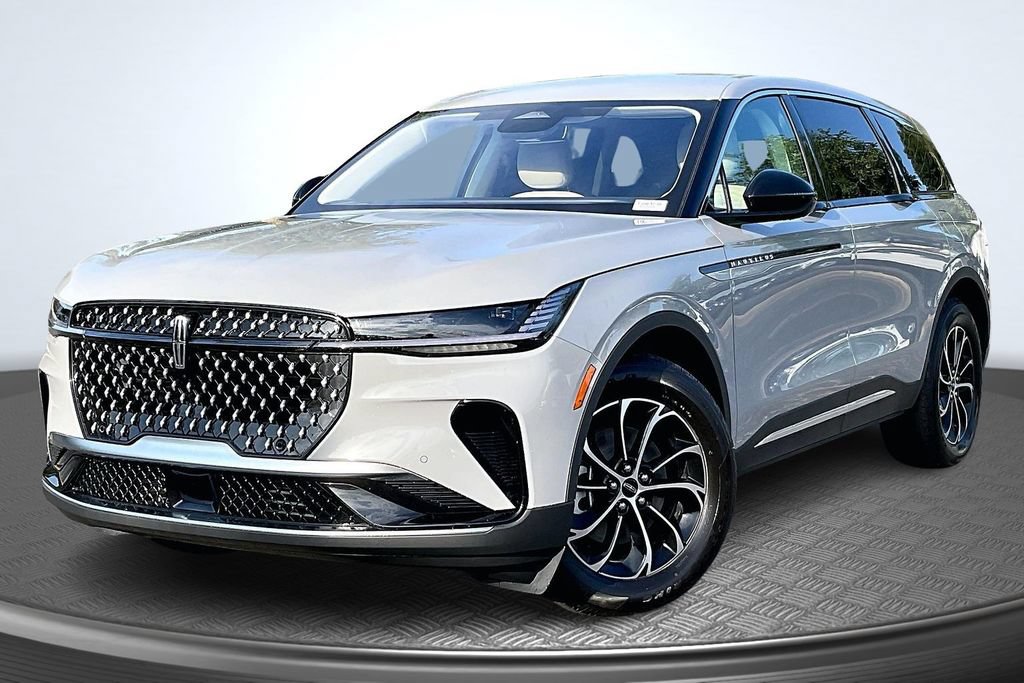 New 2026 Lincoln Nautilus Premier AWD/4WD image 2
