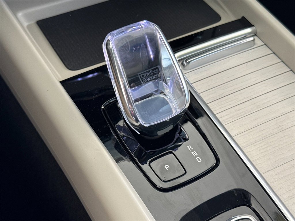 New 2026 Volvo XC60 B5 Ultra image 21