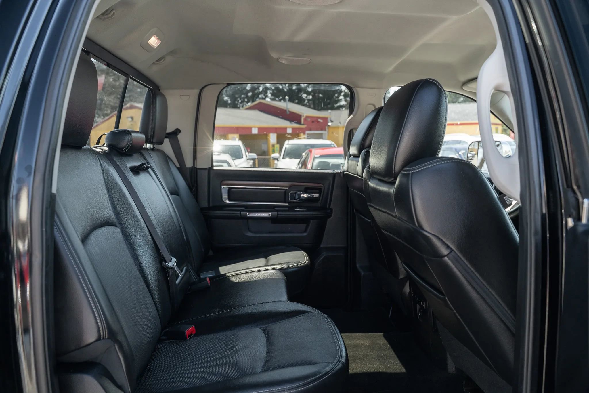 Used 2013 RAM 1500 Laramie w/ Convenience Group image 12