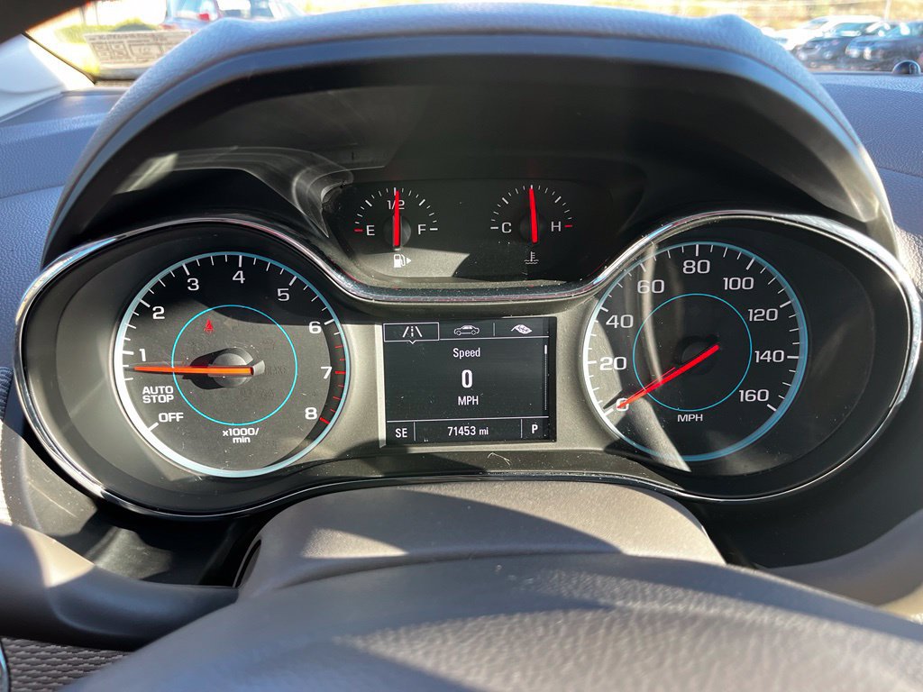 Used 2018 Chevrolet Cruze LT w/ Convenience Package FWD image 14