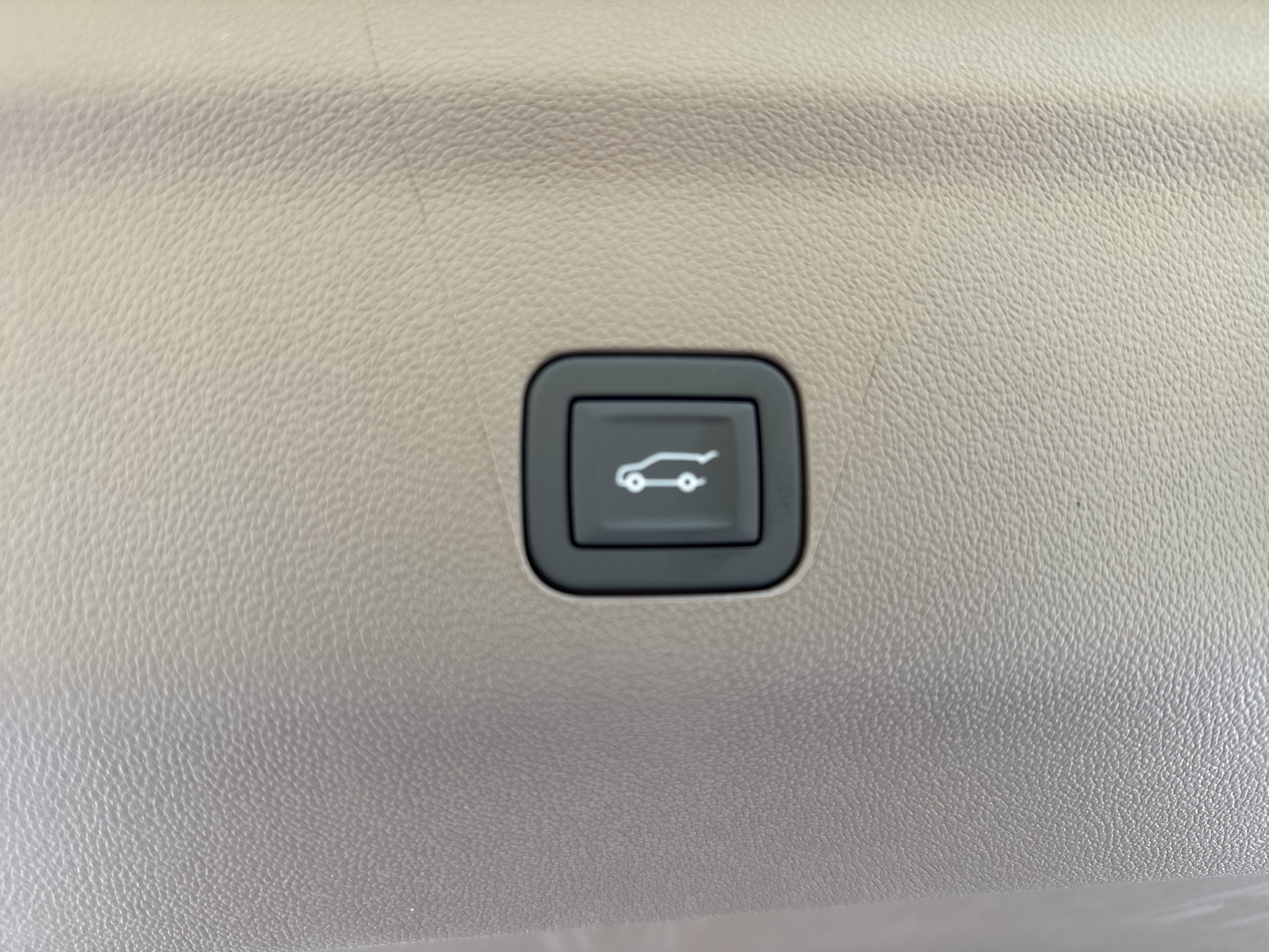 New 2026 GMC Yukon XL Denali w/ Denali Reserve Package RWD image 40