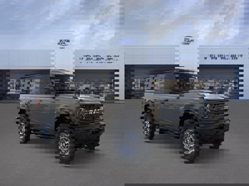 New 2025 Ford Bronco 4-Door image 7