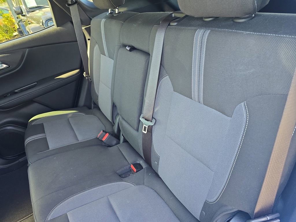 Used 2025 Chevrolet Blazer LT image 12